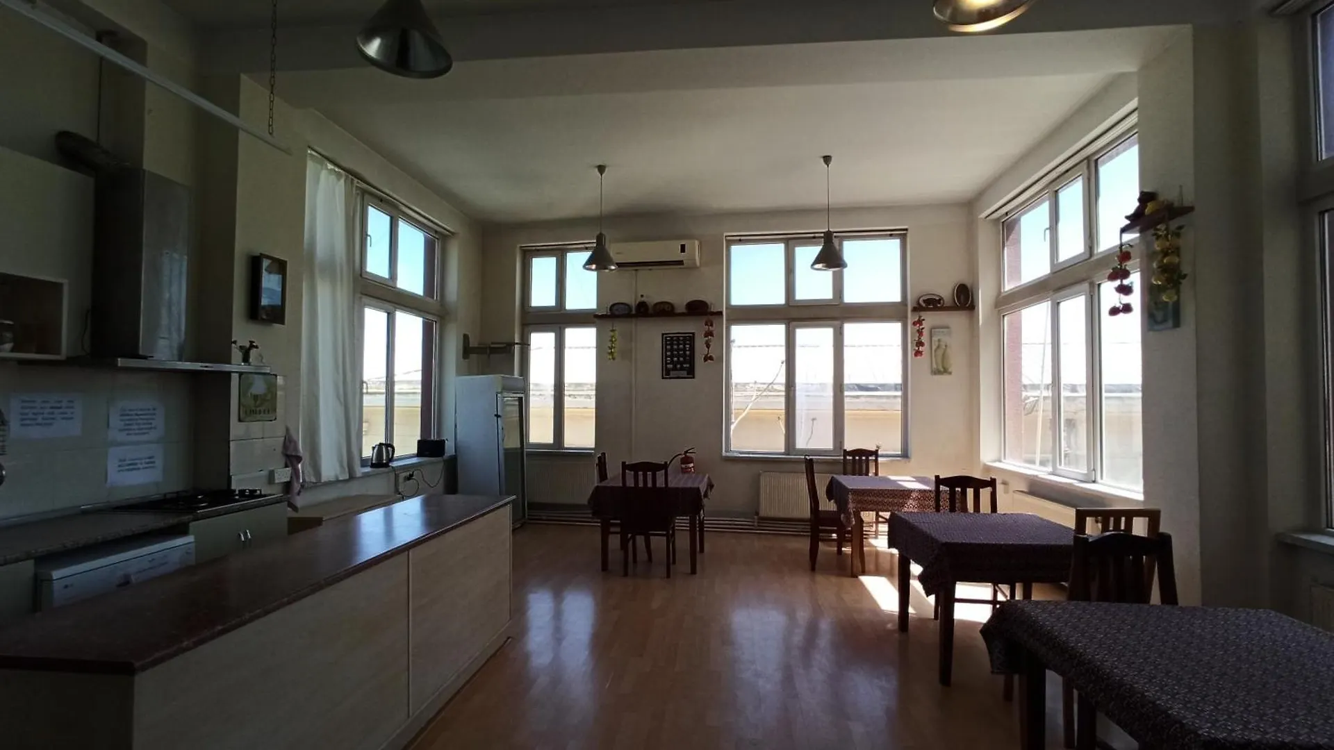 Cliffside Hotel 바쿠